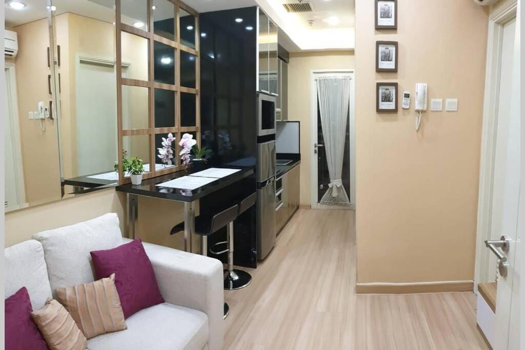 1 Bedroom Apartment Near Central Park Mall Jakarta Exteriör bild